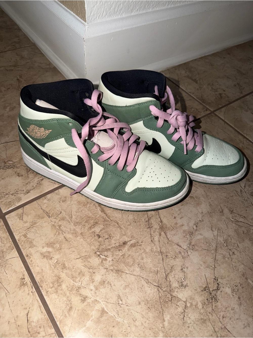Nike Air Jordan 1 Mid